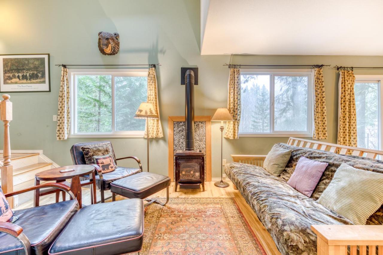 Roaring River Retreat Welches エクステリア 写真